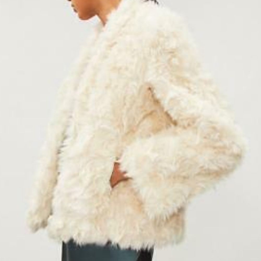 VINCE Faux Fur Plush Jacket/Coat in Cream